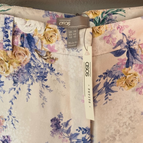 ASOS Floral Capris - Picture 3 of 4